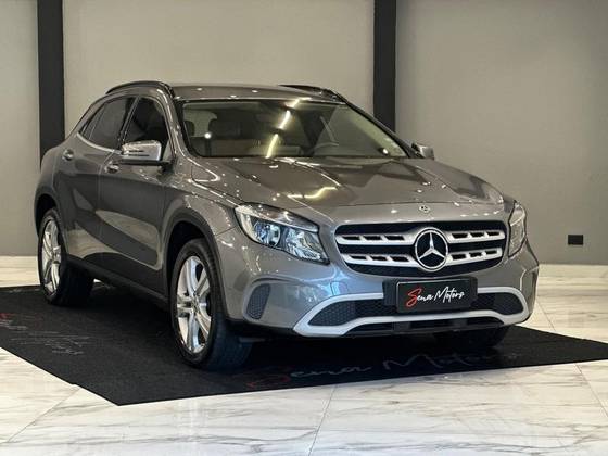 MERCEDES-BENZ GLA 200 1.6 CGI FLEX STYLE 7G-DCT MERCEDES-BENZ GLA 200 1.6 CGI FLEX STYLE 7G-DCT